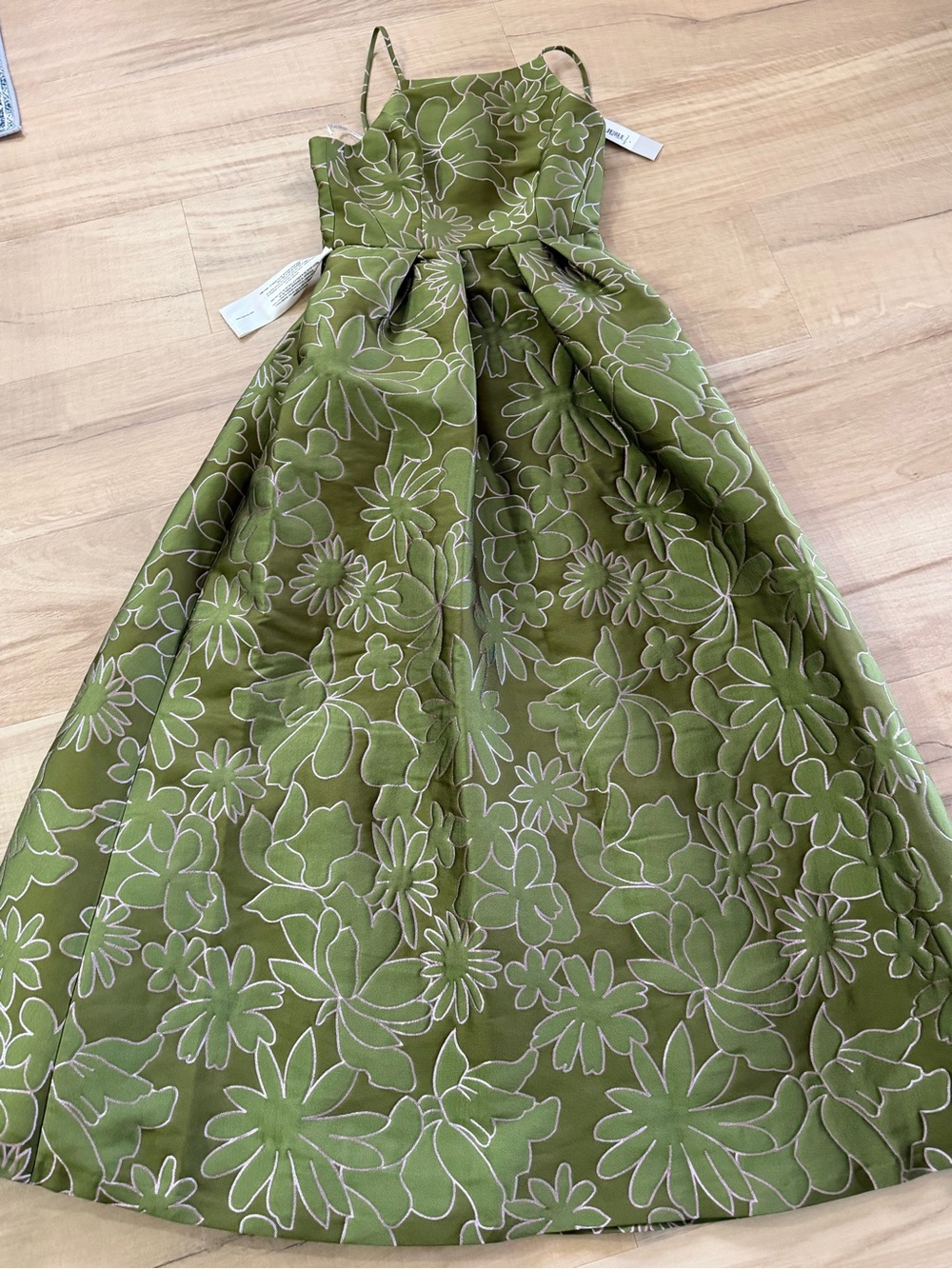 NWT Kay Unger Jada Jacquard Halter Neck Gown Green Floral Size 4